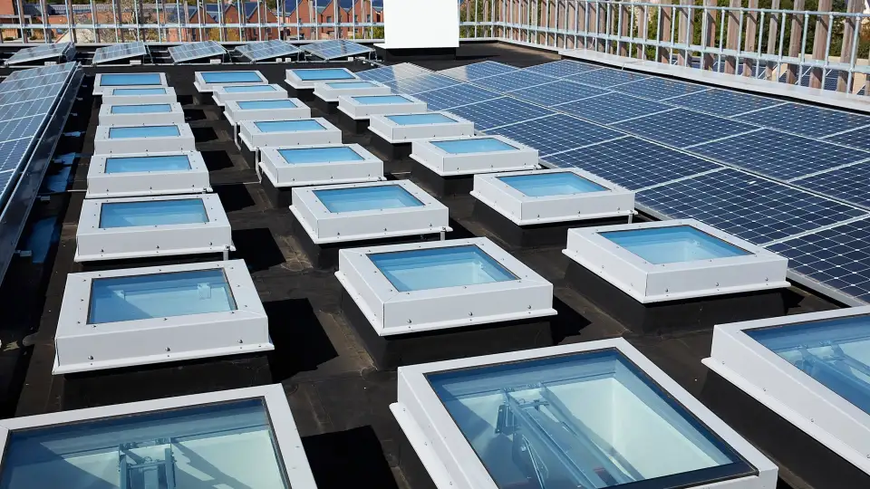 eMail Anhang 2018 LAMILUX TALE Eco Business Centre Bicester 11