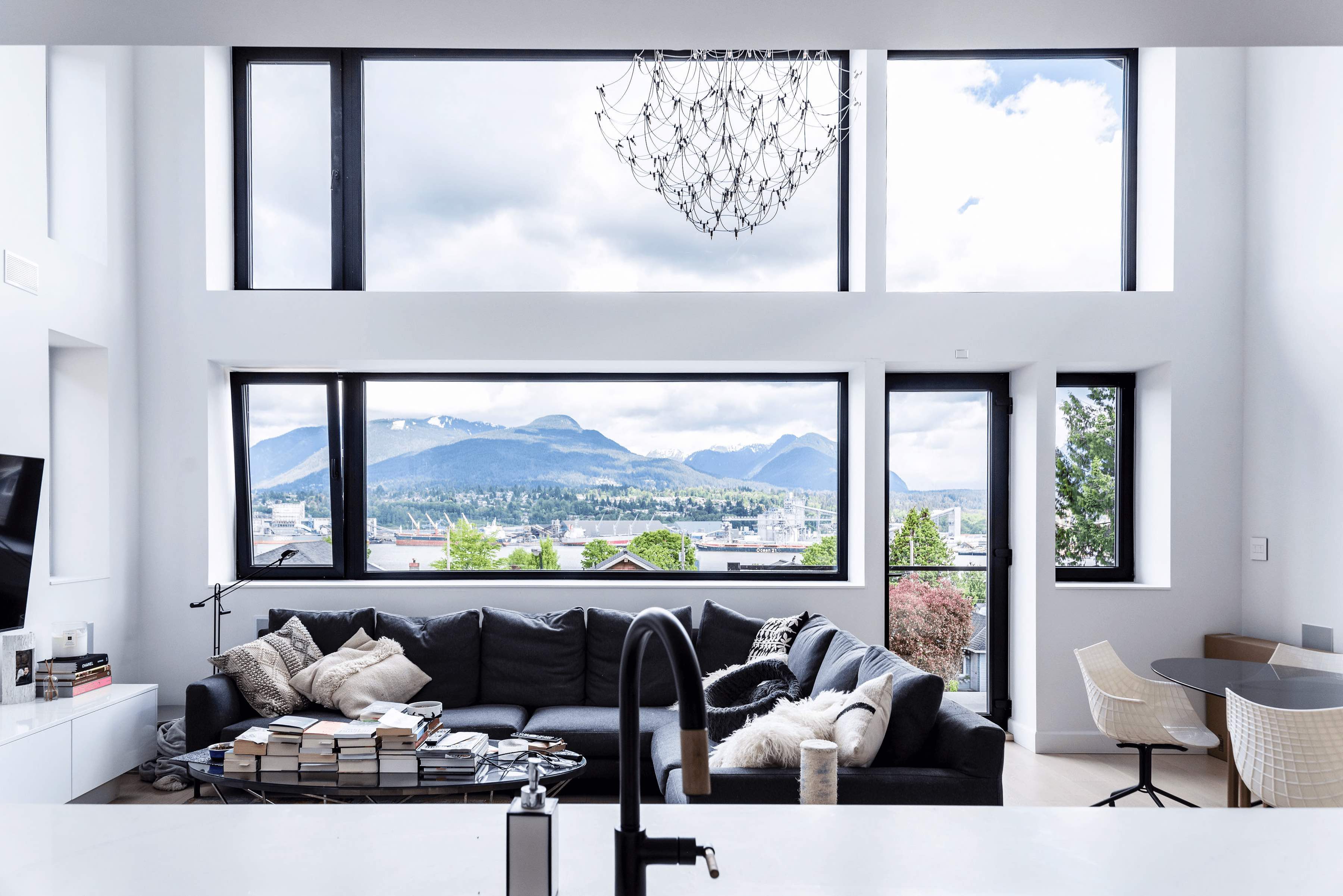 Fullscreen Gallery Image