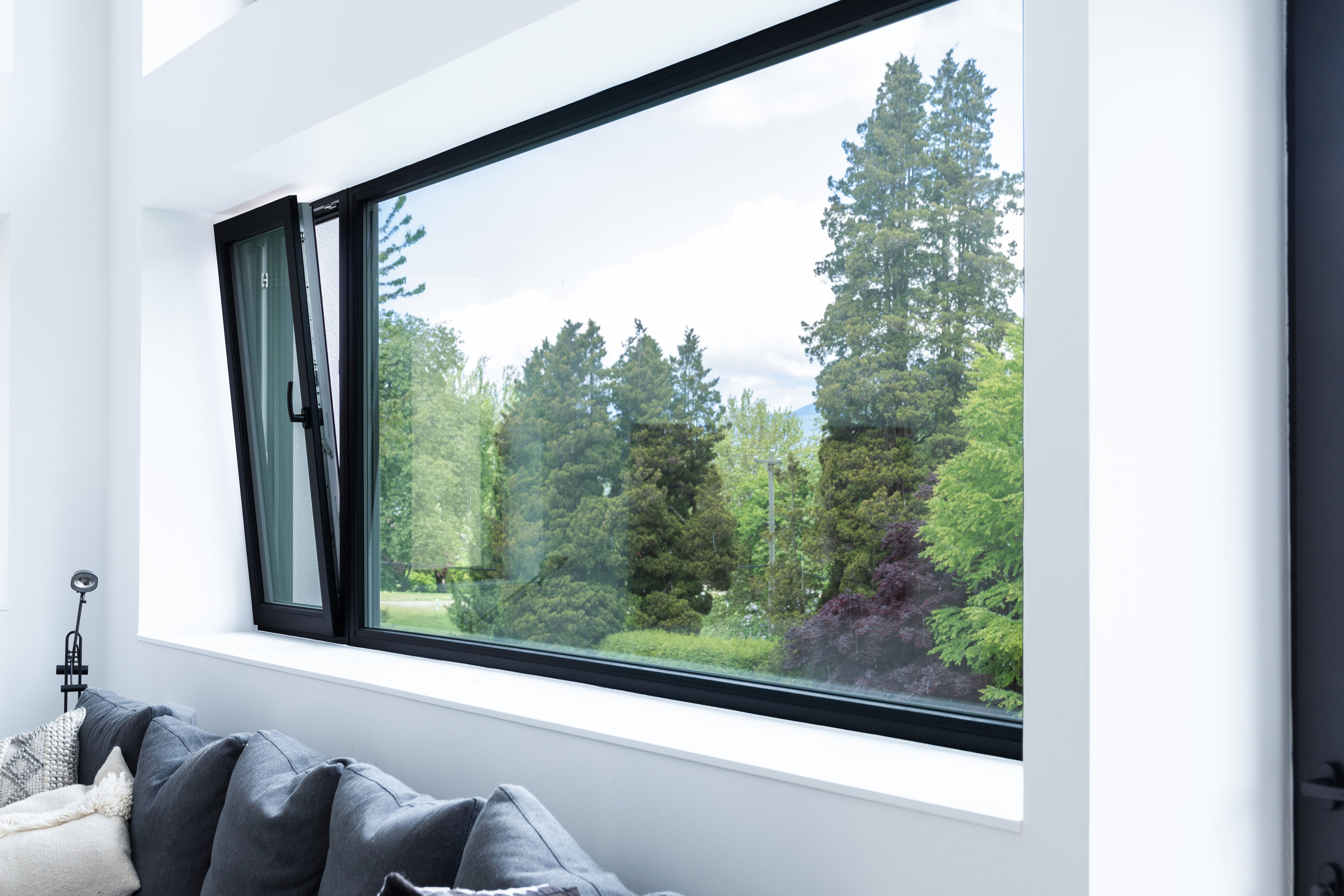 Fullscreen Gallery Image