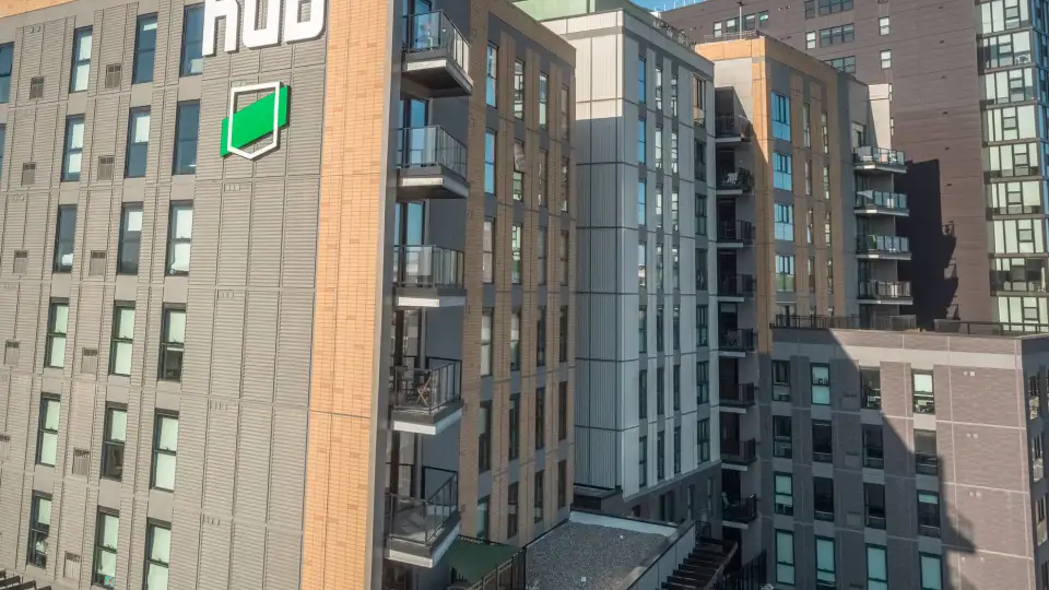 rsz 1rsz in thehubplus3