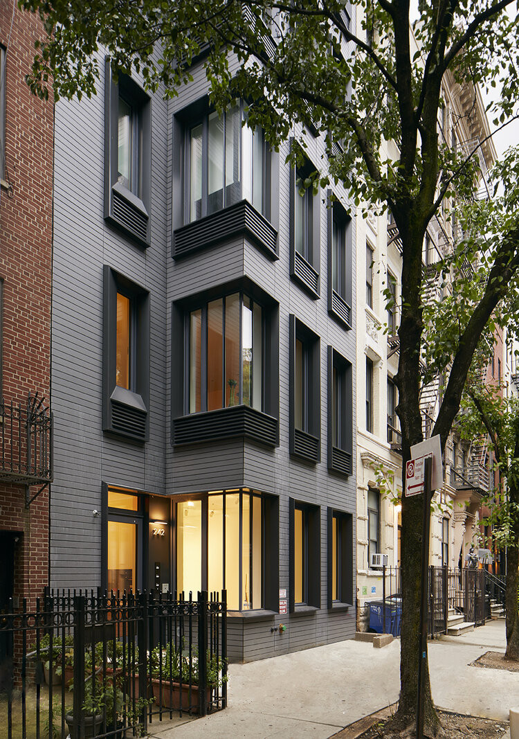 Fullscreen Gallery Image